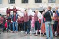 Танцоры на площади Вабадузе.