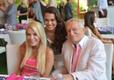 Hugh Hefner 2013. aastal Playboy aasta kaanetüdruku Raquel Pompluniga.