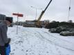 В Раквере установили традиционную рождественскую ель, искусственную доделывают