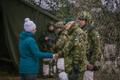President Kersti Kaljulaid ja kaitseminister Jüri Luik külastasid õppust Okas.