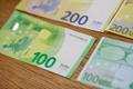 Новые купюры 100 и 200 евро.