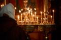 Православные христиане празднуют Рождество в Александро-Невском соборе в Таллинне.