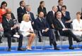 Prantsuse president Emmanuel Macron, tema abikaasa Brigitte Macron, Prantsuse peaminister Edouard Philippe, Soome president Sauli Niinistö ja Eesti president Kersti Kaljulaid paraadi vaatamasattend the annual Bastille Day military parade down the Champs-E