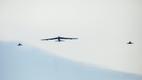 Бомбардировщик B-52 пролетел над Таллинном.