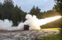 Стрельбы из пусковой установки MLRS.