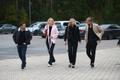 Tallinna WTA turniirile saabujad. Anett Kontaveit koos enda paarismängupartneri Erin Routliffe'i ja kaaslase Brent Lepistuga.