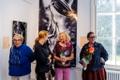 Kastellaanimaja galeriis avati naiskunstnike rühmituse Fööniks ühisnäitus