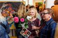 Kastellaanimaja galeriis avati naiskunstnike rühmituse Fööniks ühisnäitus