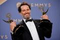 Matthew Rhys võitis parima meespeaosatäitja Emmy nii komöödiasarja kui ka lühisarja kategoorias.