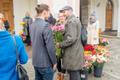 Цветы получил министр сельского хозяйства Хелир-Валдор Сеэдер