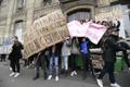 Протесты против полицейского произвола в Париже в феврале 2017 года.