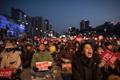 Lõuna-Koreas protestiti presidendi vastu.