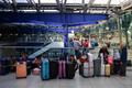 Inimesed Heathrow lennujaamas.