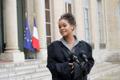 Rihanna ning Prantsuse esileedi Brigitte Macron Elysee palee ees