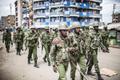 Keenia politseinikud Nairobi Mathare slummis.