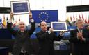 Caracase endine linnapea Antonio Ledezma (vasakul) ja Venezuela opositsioonijuht Julio Borges ning Euroopa parlamendi president Antonio Tajani.
