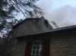 Работы по тушению пожара в здании часовни на кладбище Лийва.