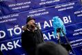 Полиция направляет водителей парковаться в другом месте.