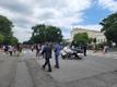 Протестующие перед зданием Верховного суда США.