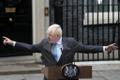 Ühendkuningriigi peaminister Boris Johnson pidamas kõnet Briti peaministri residentsi ees
