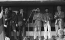 Rahvarinde korraldatud miiting, kus nõuti Eestile iseseisvust. Ants Paju, Edgar Savisaar, Rein Veidemann, Heinz Valk, Enn Põldroos. (20. august 1991)