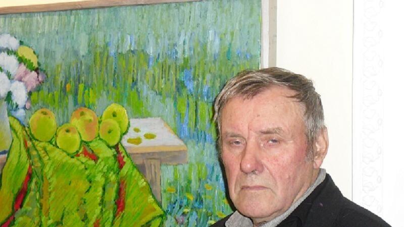 Художник Анатолий Умеренков с новой работой.