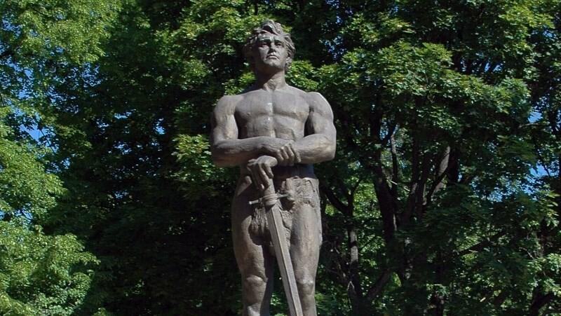 The epic hero, Kalevipoeg, as seen by sculptor Amandus Adamson