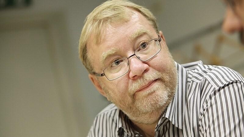 Minister of Defense Mart Laar