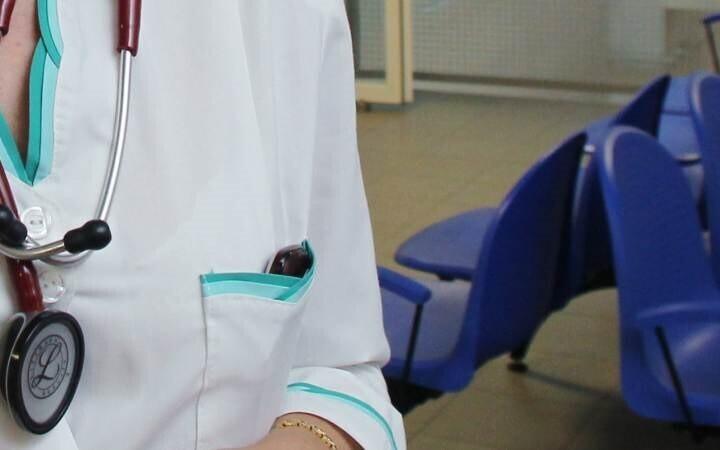 Всего в забастовке согласилось участвовать около 600 семейных врачей.