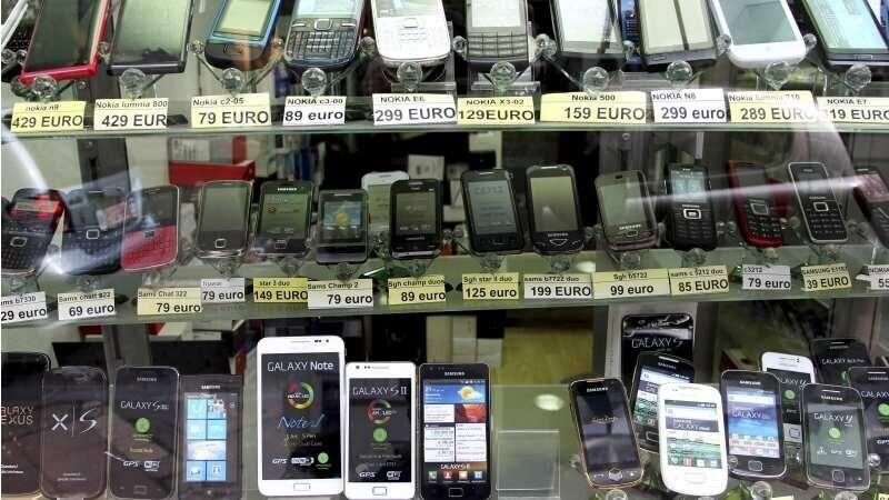 Штраф был наложен на южнокорейские LG Electronics и Samsung, нидерландскую Philips, японские Toshiba и Panasonic.