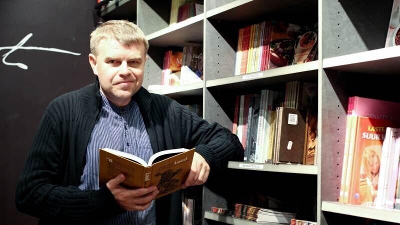 Писатель Андрус Кивиряхк.