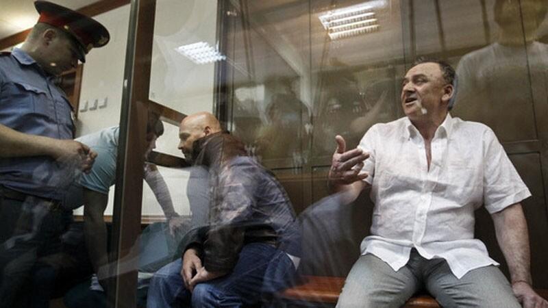 Lomi-Ali Gaitugajev (paremal) ja Sergei Hadžikurbanov Moskva kohtus.