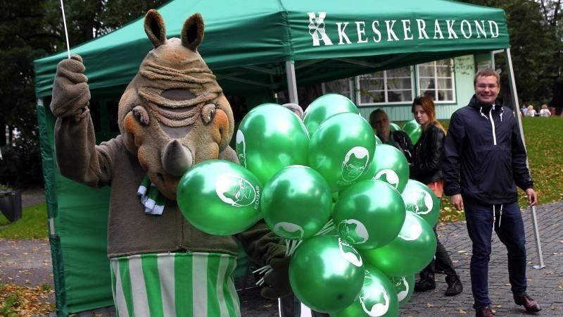 Если бы вместо избирательных союзов, независимых кандидатов и Консервативной партии проголосовали за одну из трех противостоящих центристам крупных партий, Центристская партия получила бы на три места меньше или 43 мандата