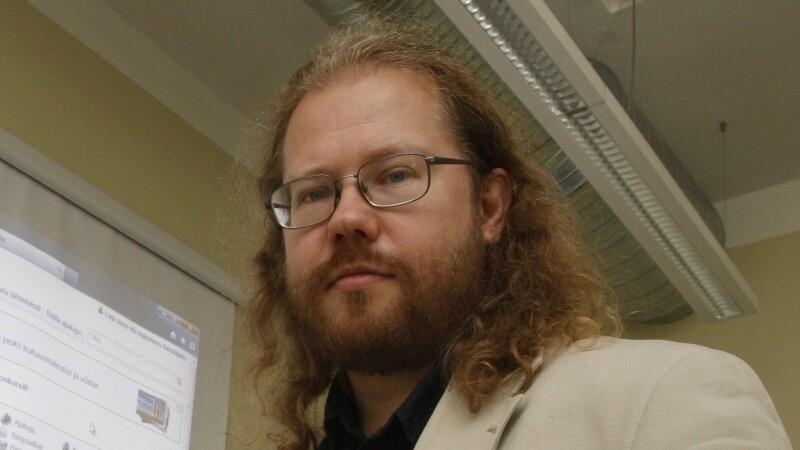 Raul Veede on meediaspetsialist ja MTÜ Wikimedia Eesti juhatuse endine liige.