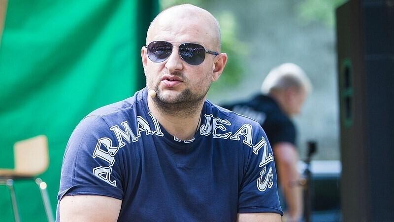 Каур Кендер не собирается уходить из газеты.