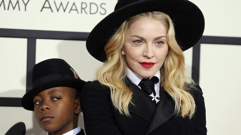 Madonna ja tema laps David.