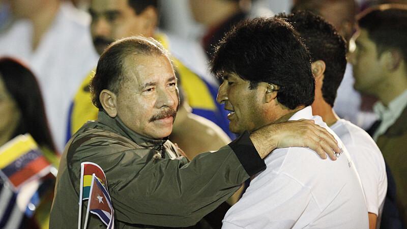Nicaragua president Daniel Ortega (vasakul) ja Boliivia riigipea Evo Morales