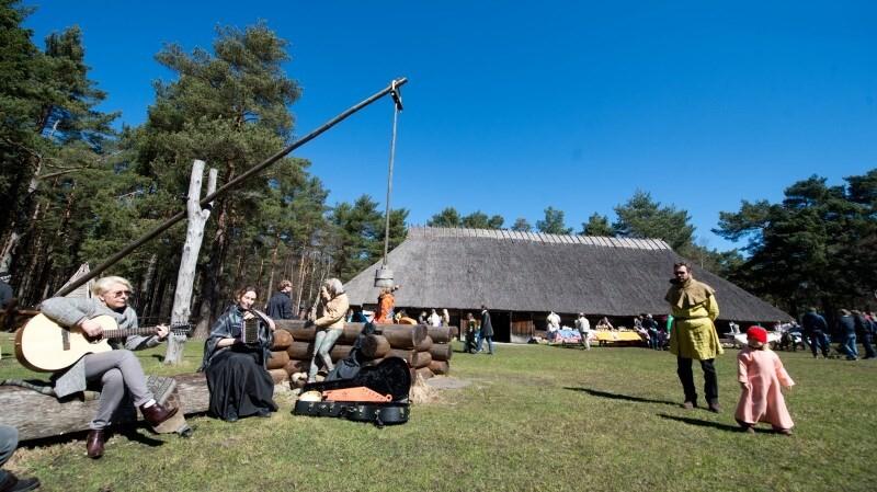 Populaarses vabaõhumuuseumis on töötajate keskmine brutopalk 848 eurot kuus.