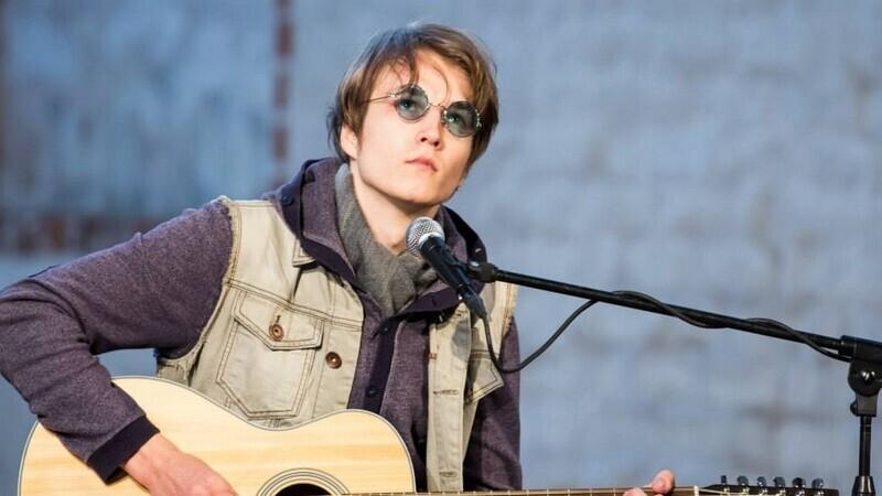 Taavi Peterson