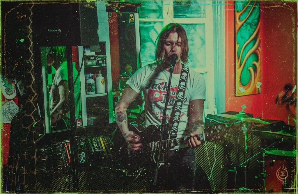 SUPER HOT COSMOS BLUES BAND