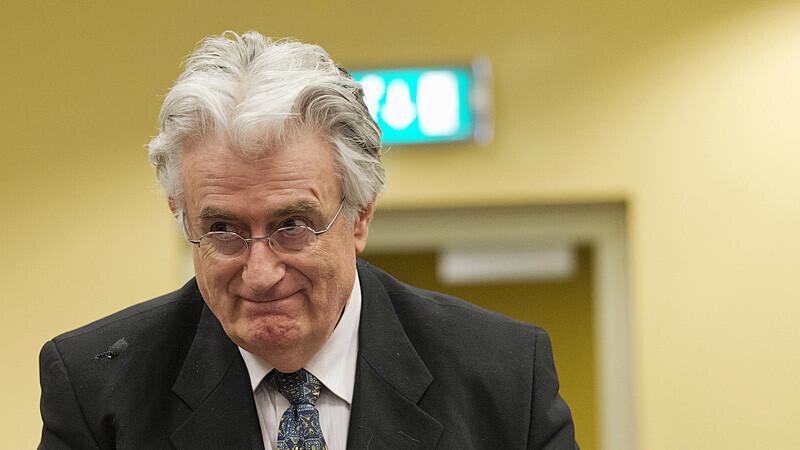 Radovan Karadžić 11. juulil 2013 endise Jugoslaavia sõjakuritegude tribunali istungil