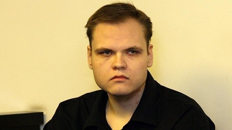 Markus Pasi Pönkä 2000ndate keskel kohtus.