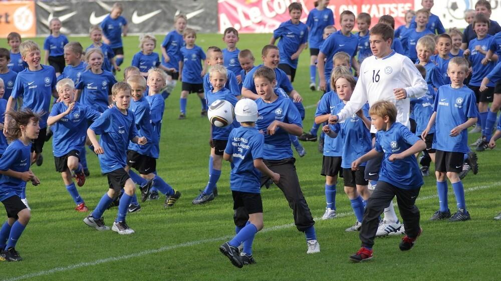 Jalgpalli noortelaager
