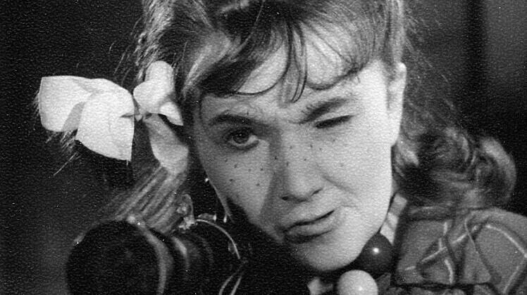 Ita Everi üks esimesi rolle: Jevgeni Švarts, „Lumekuninganna”. Röövlitüdruk — Ita Ever. Lavastaja Ben Drui. Esietendus 31. XII 1959 Eesti Draamateatris. (Eesti Draamateatri arhiiv)