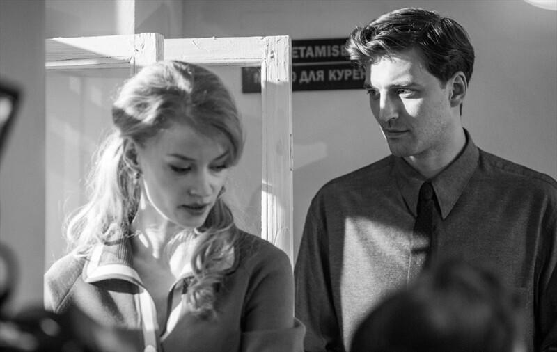 Andrei Lentulov (Ivan Kolesnikov) Marinaga (Svetlana Hodttenkova).