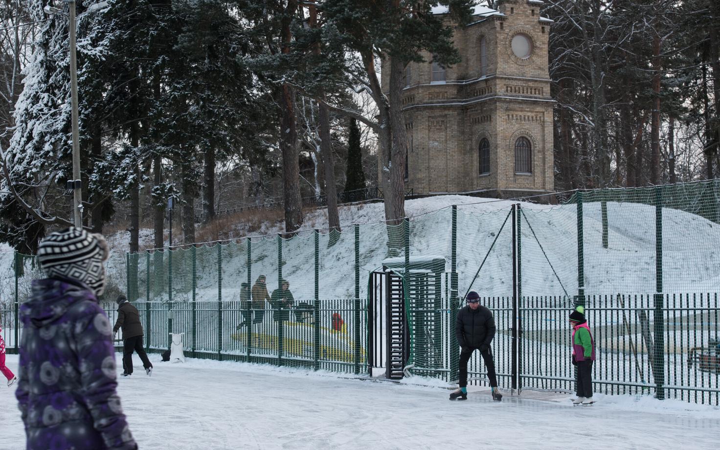 Каток в Пирита.