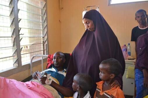 Salah Farah 22. detsembril haiglas koos naise ja lastega