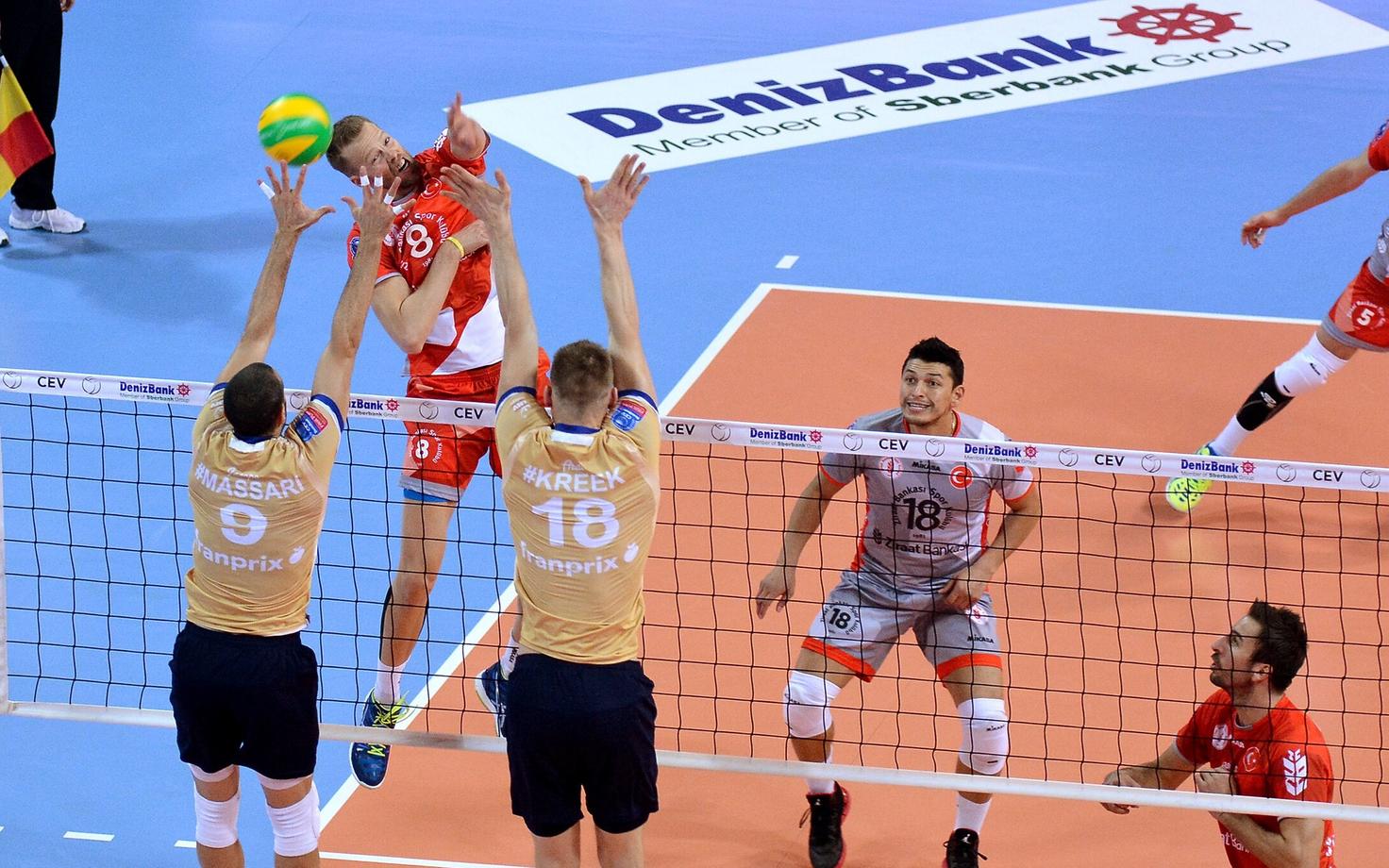 Ardo Kreek ja Pariisi Volley mängus Ankara Ziraat Bankasi vastu.