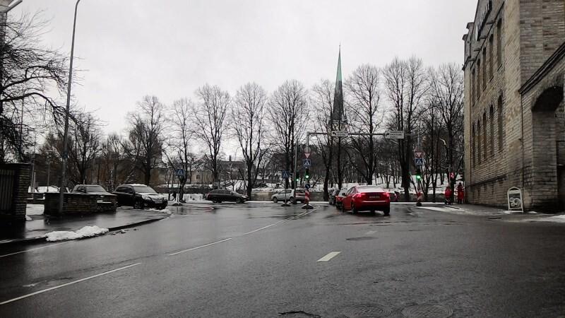На дорогах скользко.