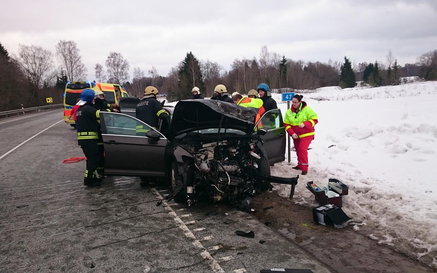 Ahelkokkupõrge Tallinna-Tartu maanteel.